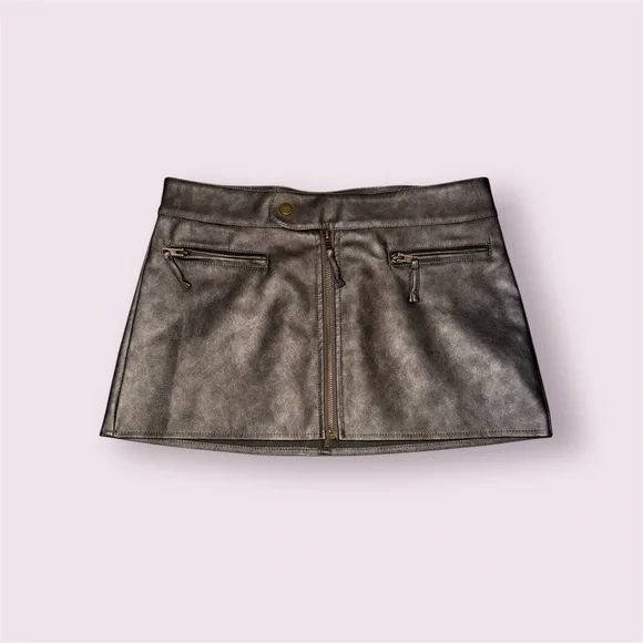Edikted Metallic Gray Mini Skirt - Picture 1 of 3